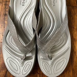 Womens Croc Sandals Size 8